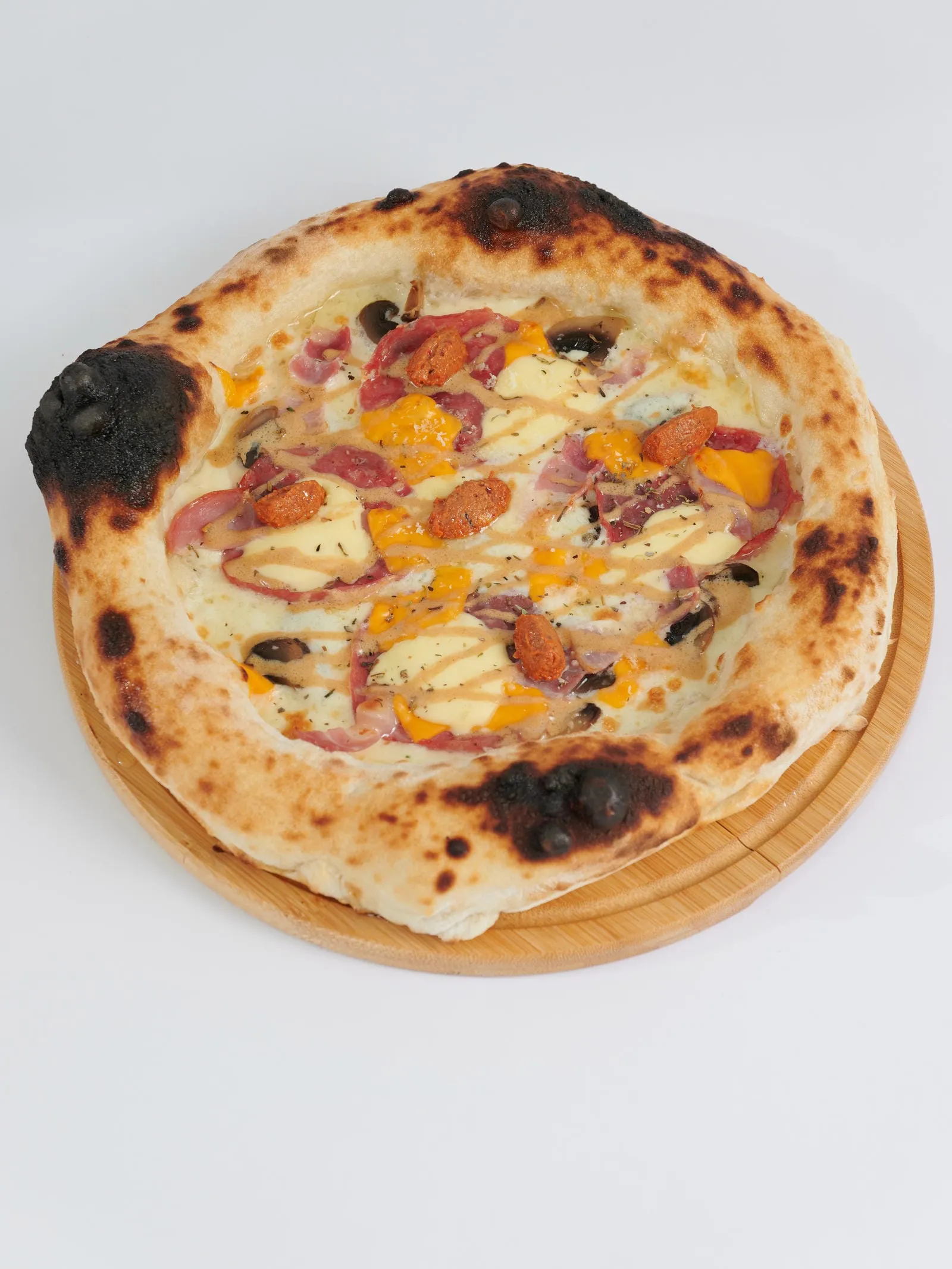 Пицца ветчина, шампиньоны, бекон